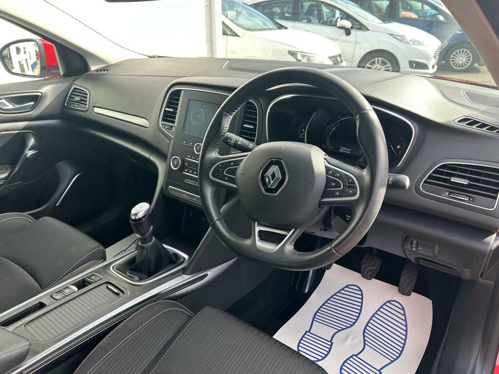Renault Megane 1.5 Blue Dci Iconic Euro 6 S S Red #3