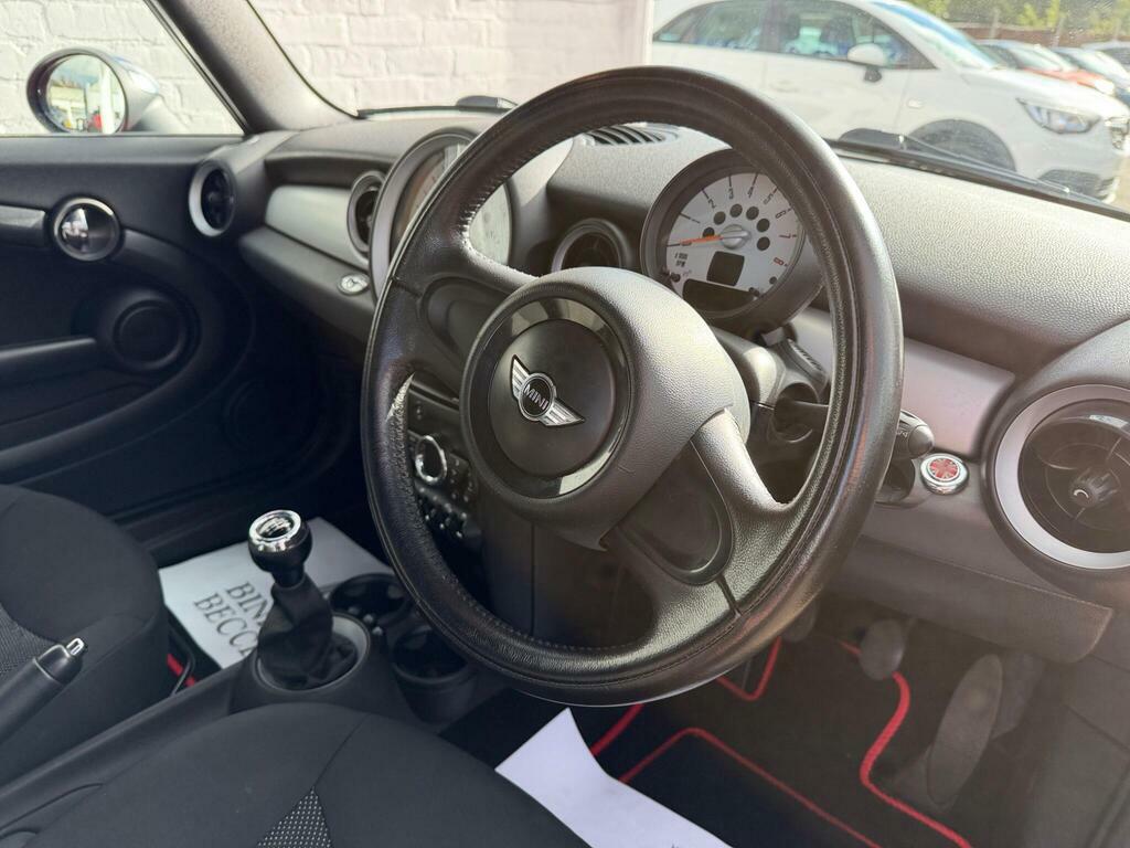 Mini Convertible 1.6 Cooper Euro 5 S S Red #3