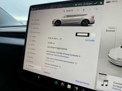Tesla Model 3 Saloon Grey #35
