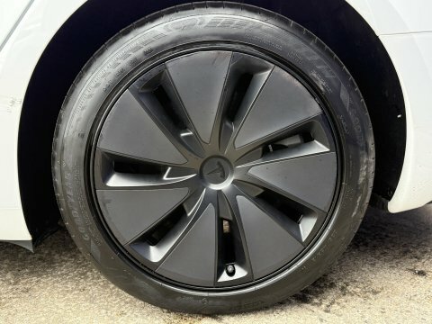 Tesla Model 3 Saloon Grey #14