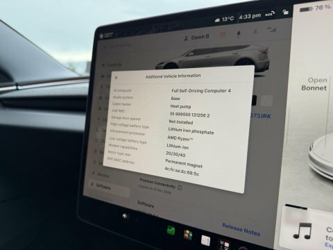 Tesla Model 3 Saloon Grey #36