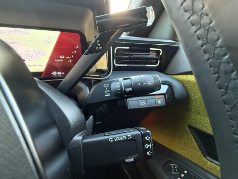 Renault 5 E-Tech 110Kw Techno Comfort Range 52Kwh Yellow #29
