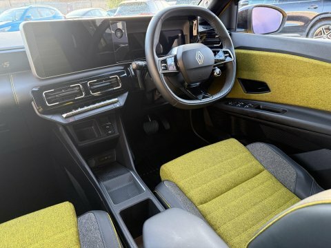 Renault 5 E-Tech 110Kw Techno Comfort Range 52Kwh Yellow #23
