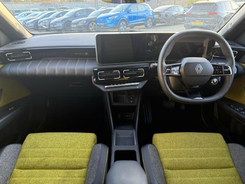 Renault 5 E-Tech 110Kw Techno Comfort Range 52Kwh Yellow #24