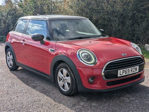 Mini Hatch 1.5 Cooper Classic Red