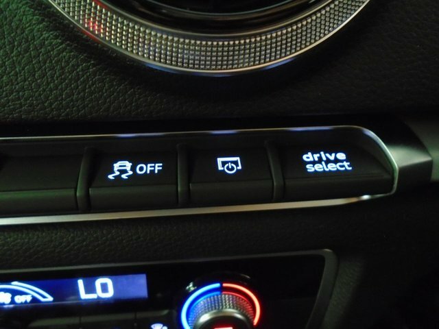 Audi A3 1L Sport Black #21