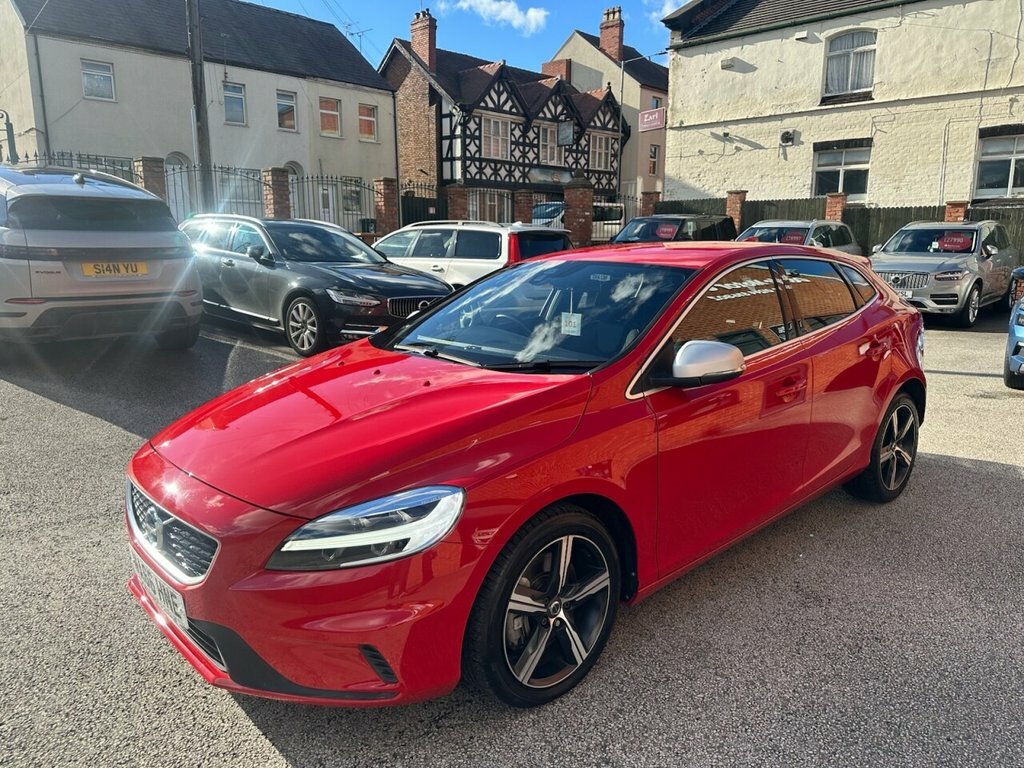 Volvo V40 2L R-design Red