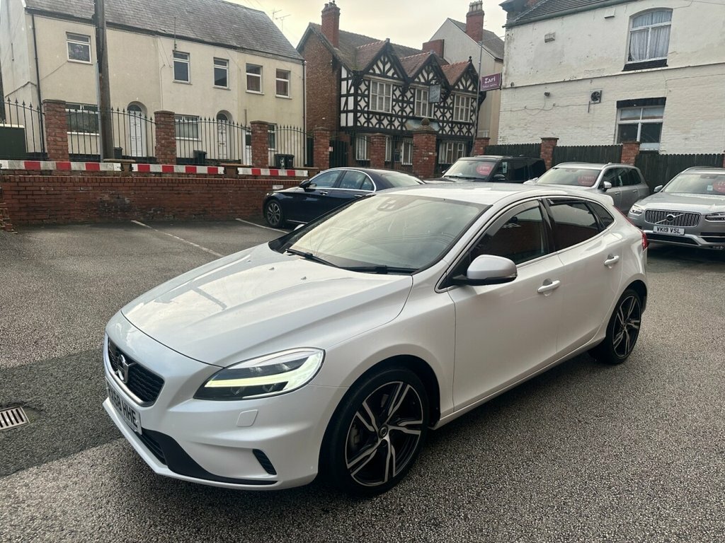 Volvo V40 2L R-design Pro White #2