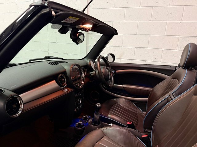 Mini Convertible 1.6 Cooper S Highgate Convertible Manua Silver #3