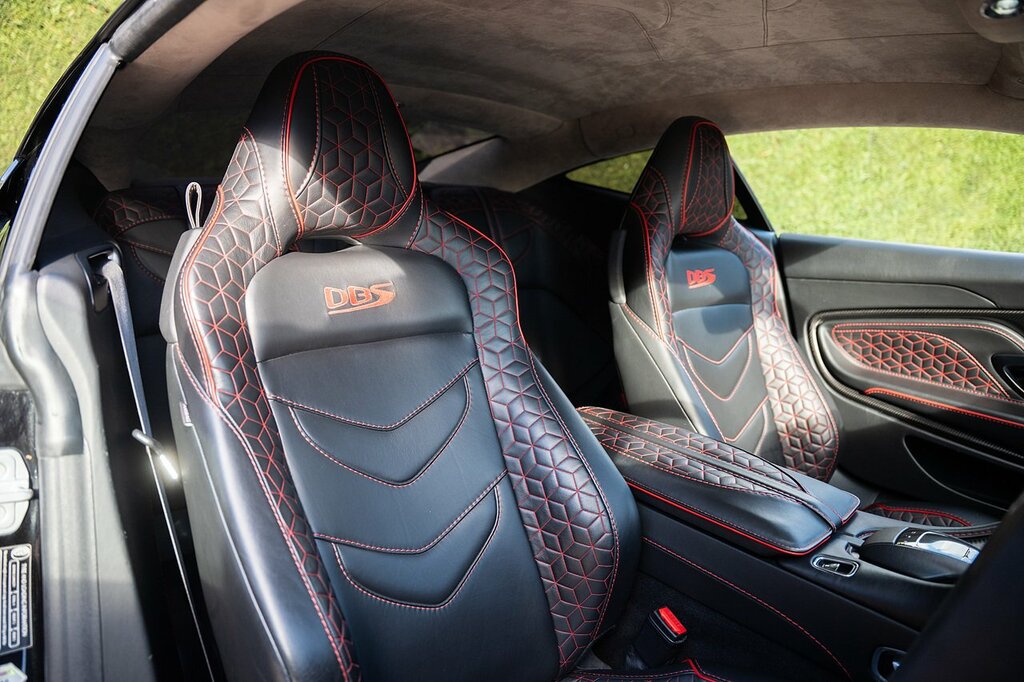 Aston Martin DBS V12 Biturbo Superleggera Black #2