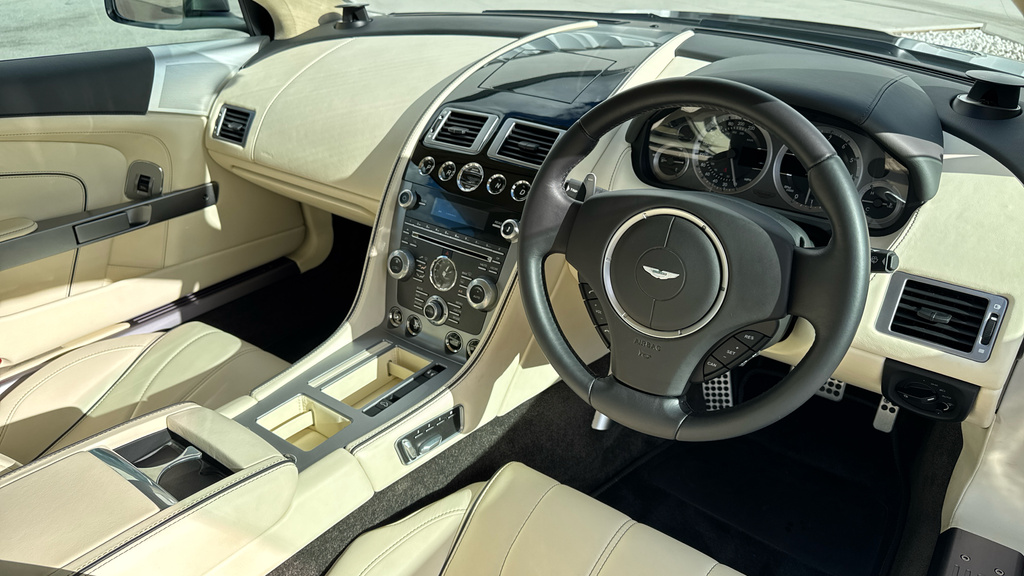 Aston Martin DB9 Convertible Silver #4