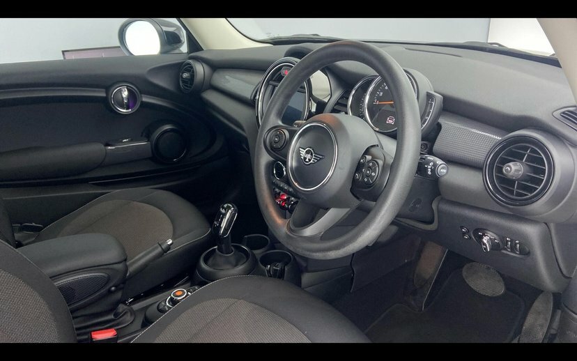 Mini Hatch 3-Door Hatch Cooper Classic White #6