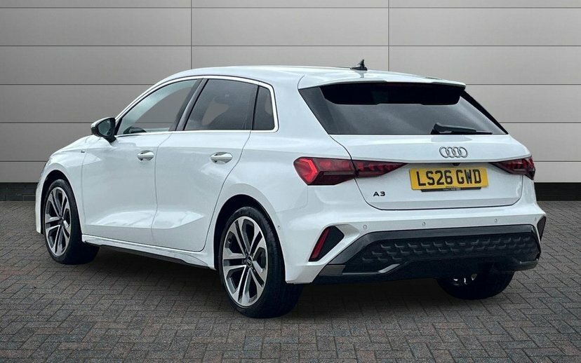Audi A3 1.5 Tfsi S Line Sportback S Tronic 150 White #3