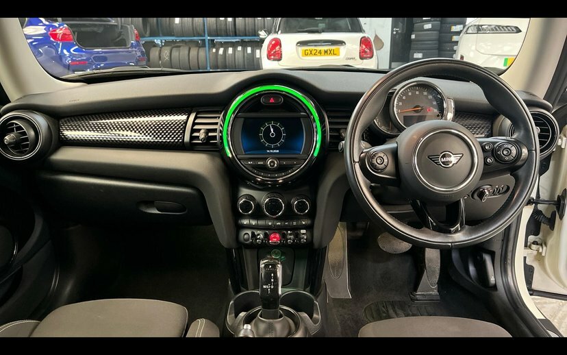 Mini Hatch 3-Door Hatch Cooper S Classic White #4