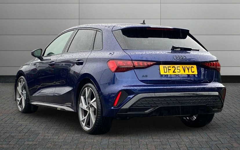 Audi A3 1.5 Tfsi 35 Black Edition Sportback Man Blue #3