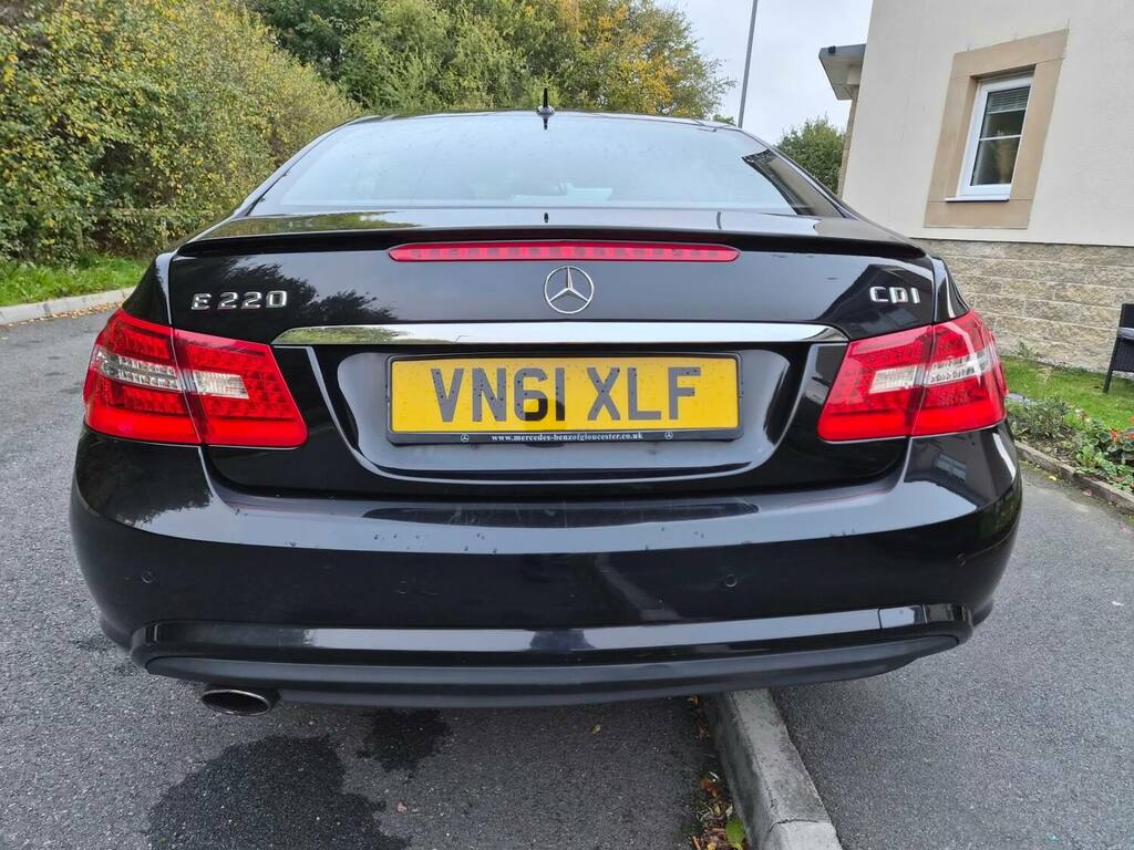 Mercedes-Benz E Class E220 Cdi Blueeff Sport Edition 125 Ss Black #4