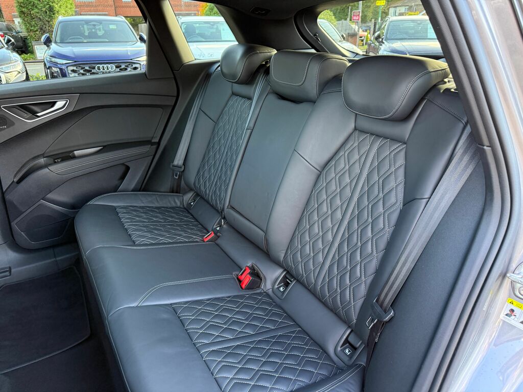 Audi Q4 E Tron Audi Sportback S Line 40 E-tron 150,00 Kw Grey #52