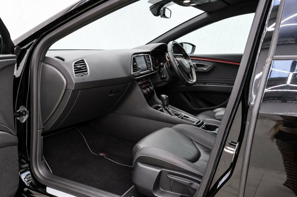 Seat Leon 2L Cupra 290 Lux YD68ETG Black #3