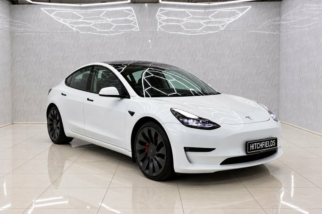 Tesla Model 3 Saloon White