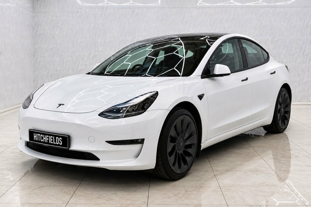Tesla Model 3 Saloon White #6