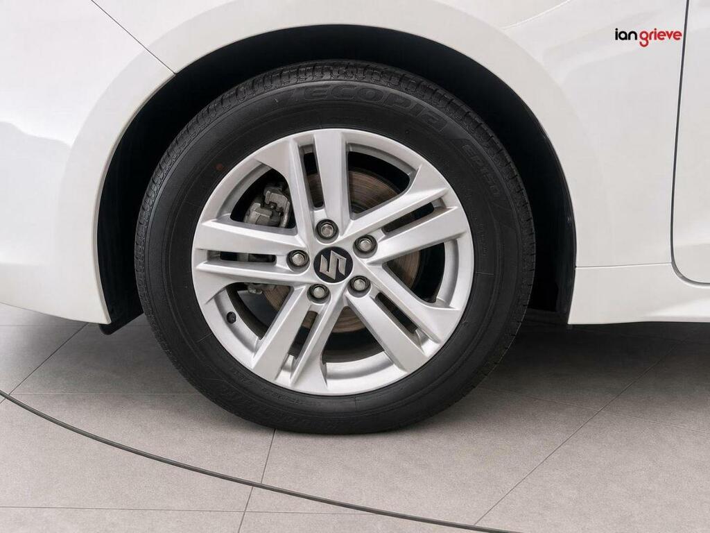 Suzuki Swace 1.8 Hybrid Ultra Cvt White #5