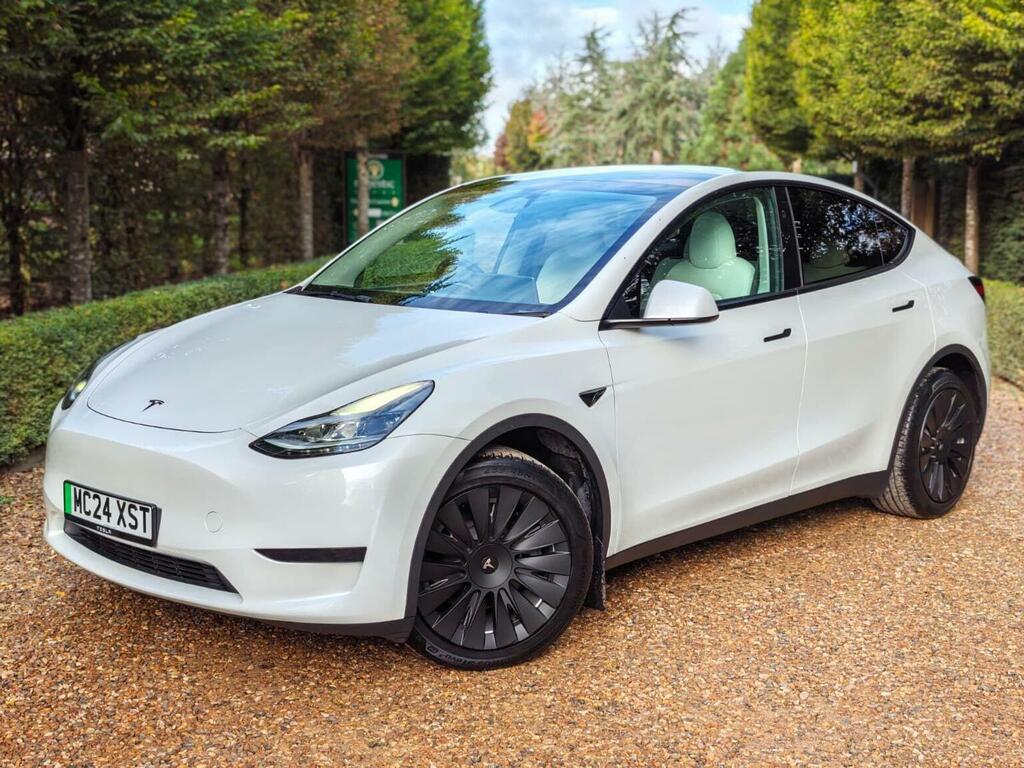 Tesla Model Y Suv Rwd 202424 White
