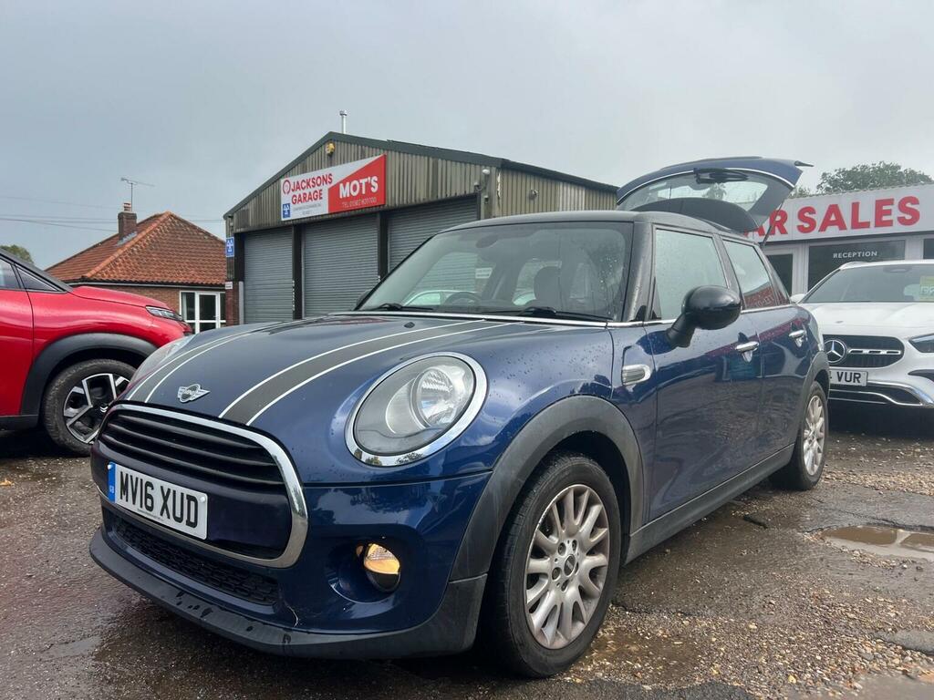 Mini Hatch 1.5 Cooper Red #21