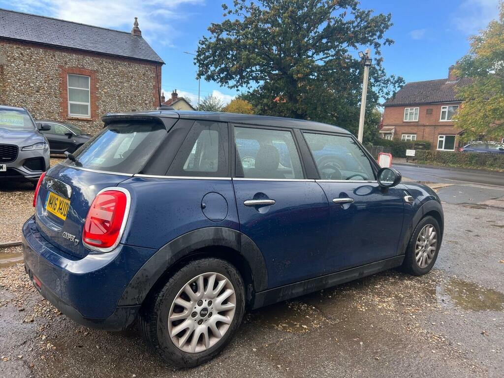 Mini Hatch 1.5 Cooper Red #48