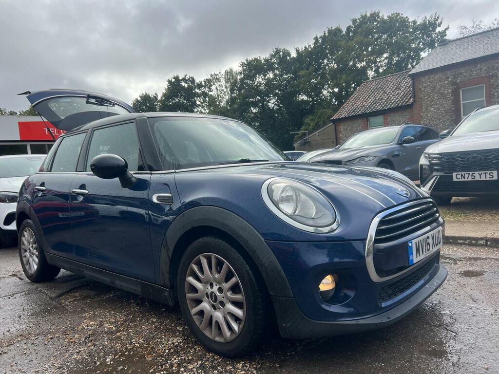 Mini Hatch 1.5 Cooper Red #25