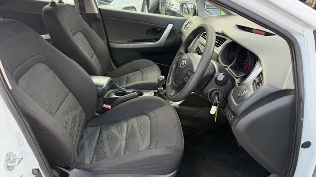Kia Ceed 1.6 Crdi 2 Euro 5 Silver #21