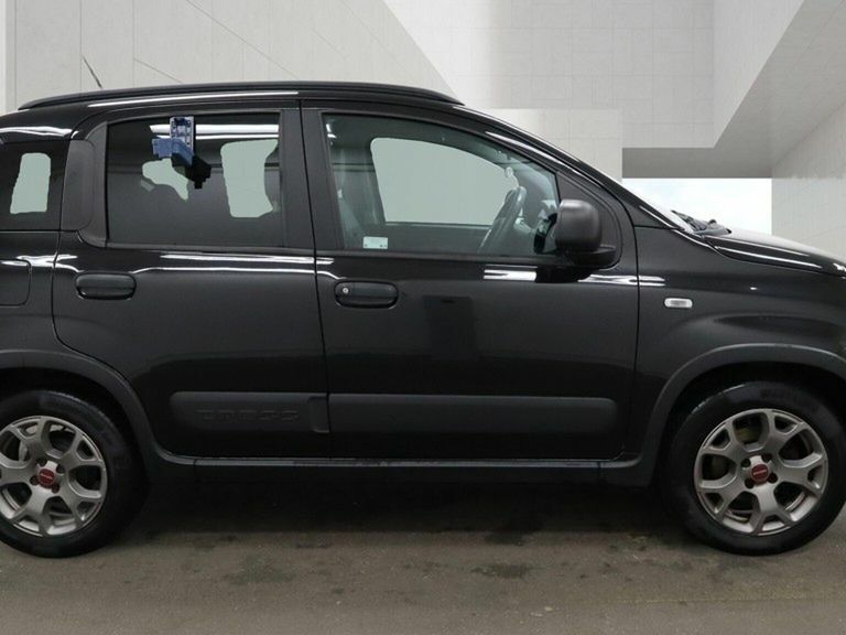 Fiat Panda 1.0 Mild Hybrid City Cross Black