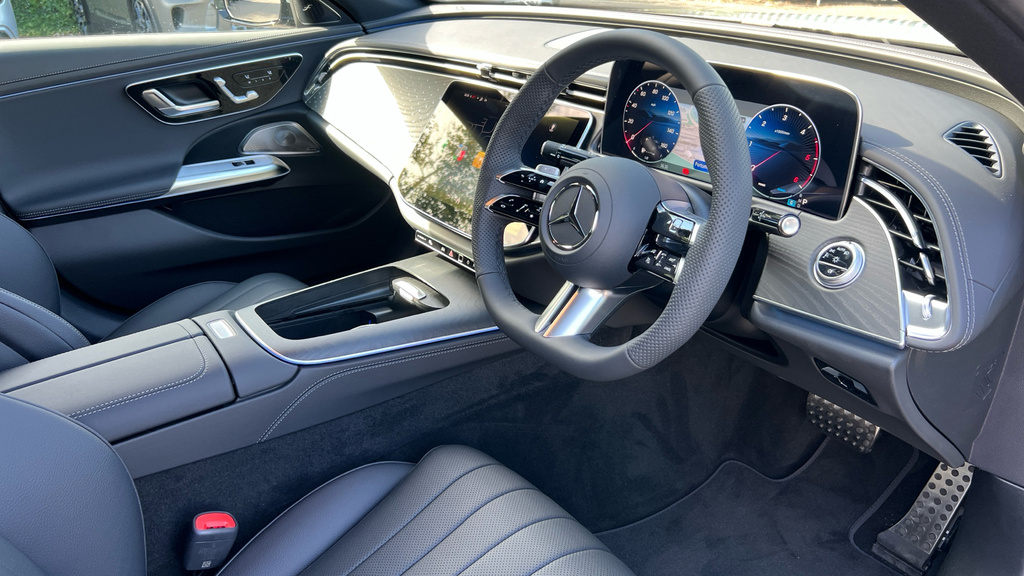 Mercedes-Benz E Class E Class E220d Amg Line Premium 9G-tronic Pan Grey #3