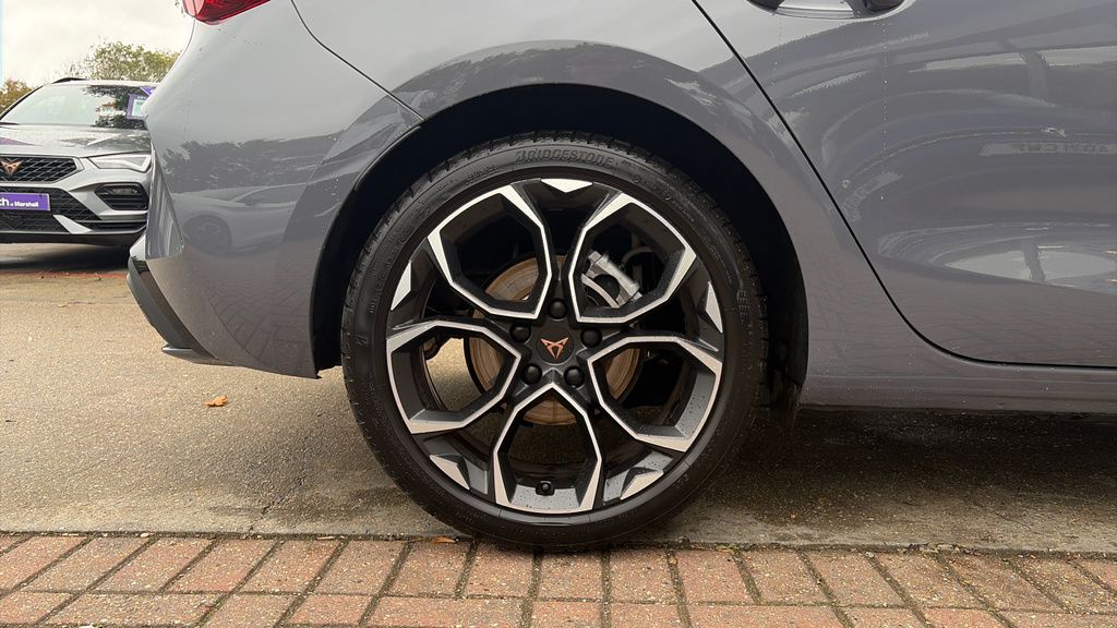 Cupra Leon Leon 1.5 Etsi 150 V2 Dsg Grey #5