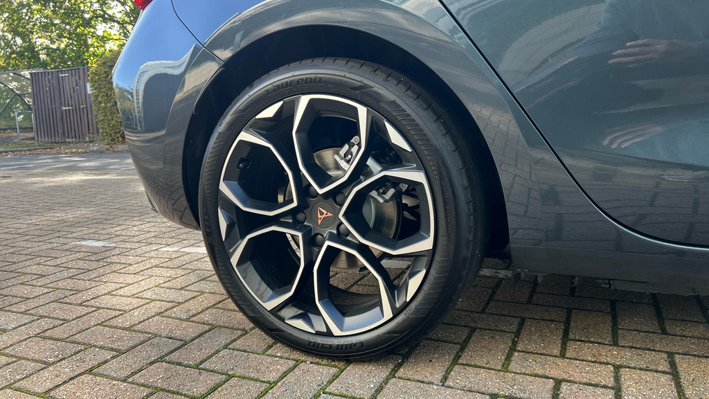 Cupra Leon Leon 1.5 Etsi 150 V2 Dsg KR76DVG Grey #5