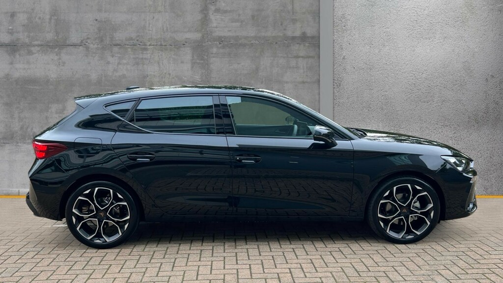 Cupra Leon Leon 1.5 Etsi 150 V2 Dsg KR76DVM Black #4