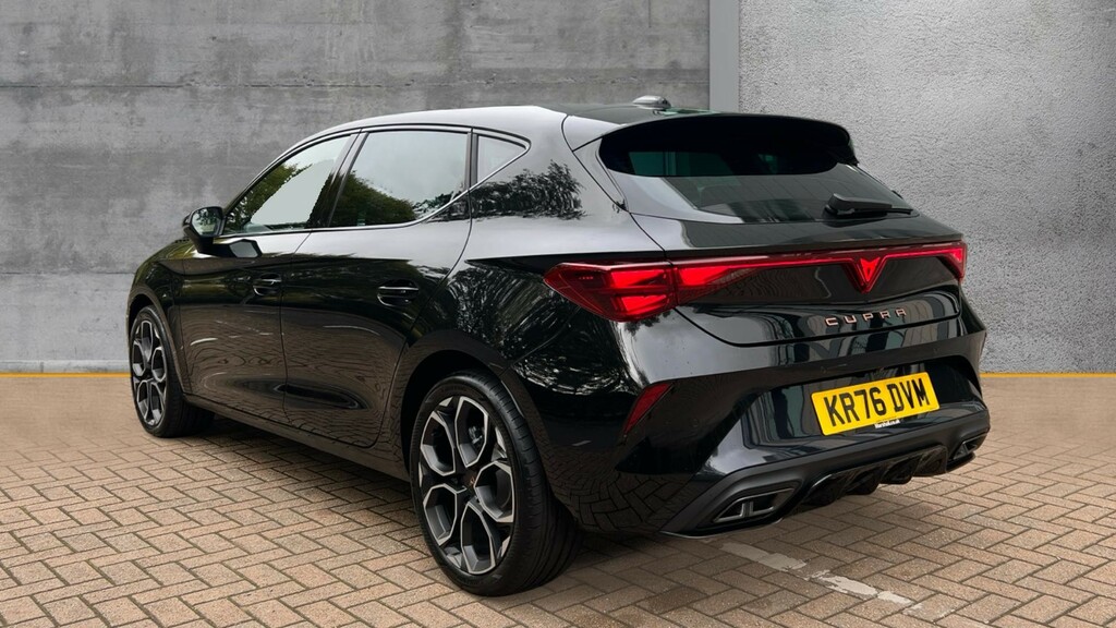 Cupra Leon Leon 1.5 Etsi 150 V2 Dsg KR76DVM Black #3