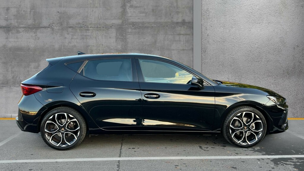 Cupra Leon Leon 1.5 Etsi 150 V2 Dsg Black #4