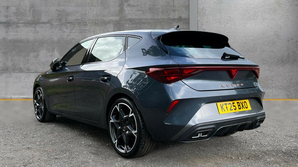 Cupra Leon Leon 1.5 Etsi 150 V2 Dsg Grey #3