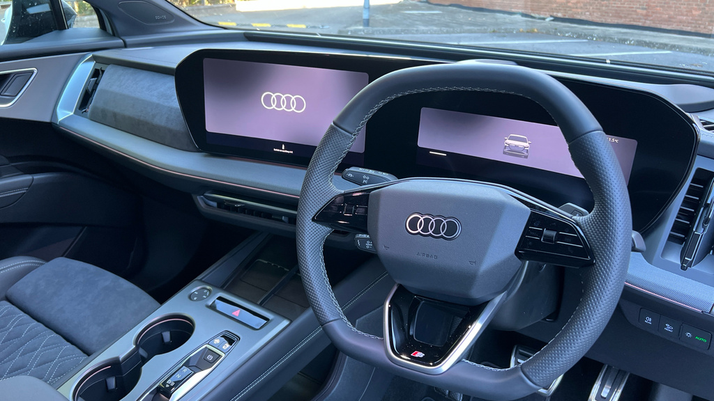 Audi Q4 E Tron Q4 210Kw Performance 82Kwh Black Edition White #6