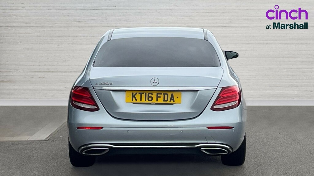 Mercedes-Benz E Class E Class E220d Se 9G-tronic Silver #4