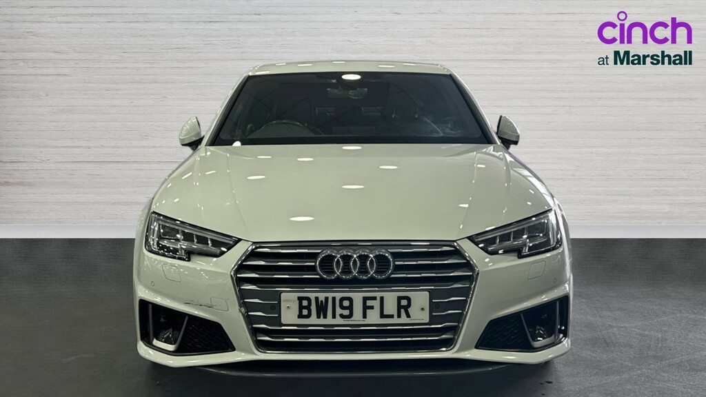 Audi A4 2.0 Tdi 40 Black Edition S White #8