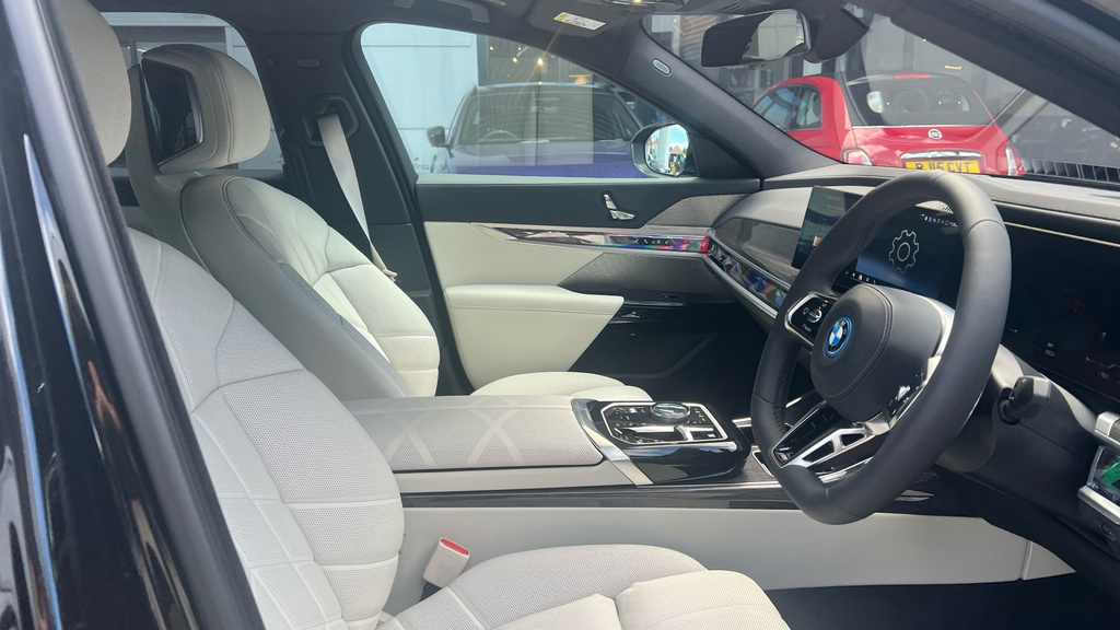 BMW 7 Series M760e Xdrive Ultimate Pack Black #11