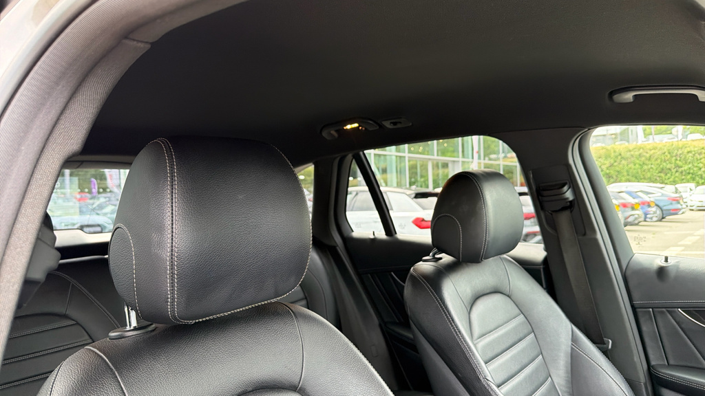 Mercedes-Benz GLC Class Glc 300 Amg Line Ultimate 4Matic Silver #31