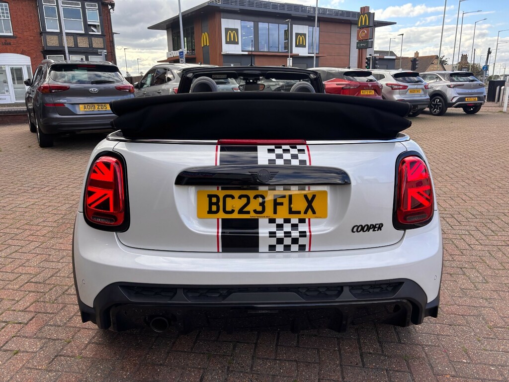 Mini Convertible 1.5 Cooper Sport Premium Plus BC23FLX White #6
