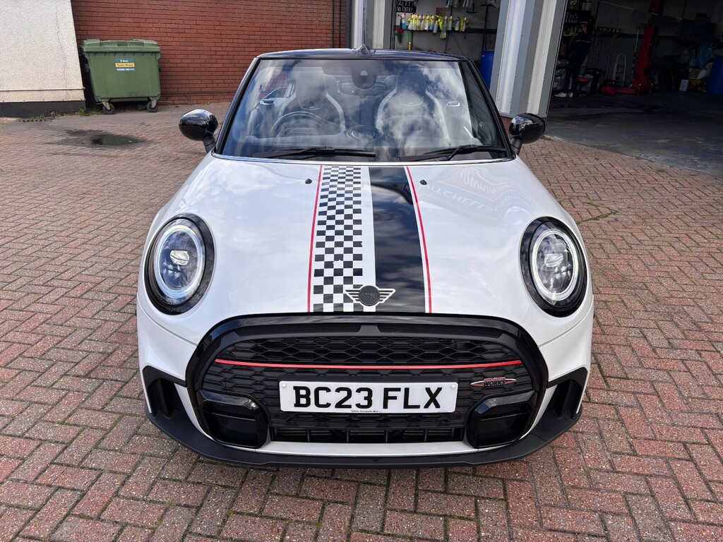 Mini Convertible 1.5 Cooper Sport Premium Plus BC23FLX White #2