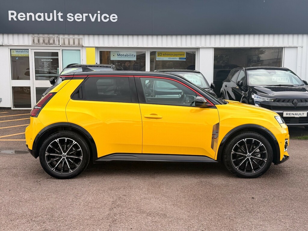 Renault 5 E-Tech 110Kw Iconic Five Comfort Range 52Kwh Black #2