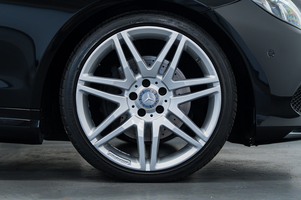 Mercedes-Benz E Class Diesel Black #2