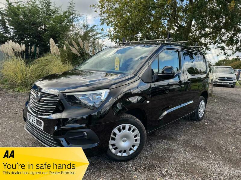 Vauxhall Combo 1.5 Turbo D 2300 Black