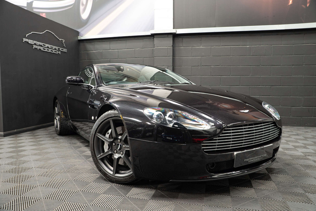 Aston Martin Vantage V8 Auto Black #4