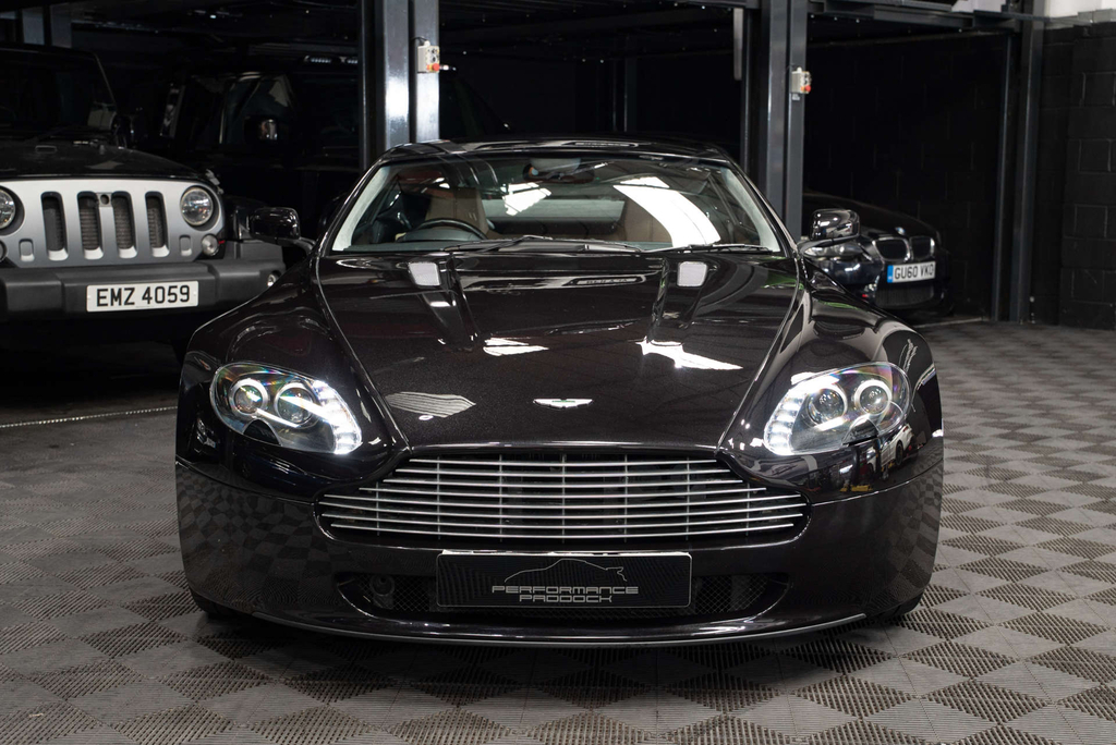 Aston Martin Vantage V8 Auto Black #5
